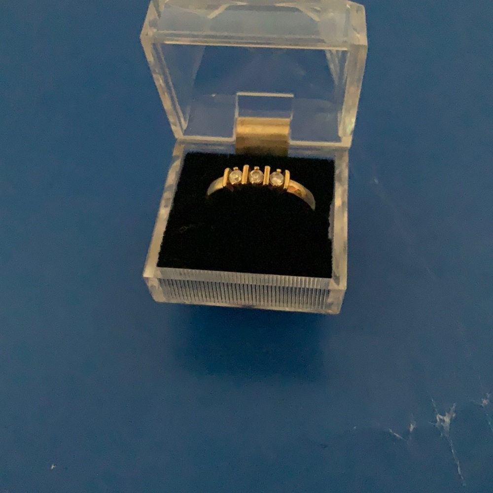 Stunning faux gold ring